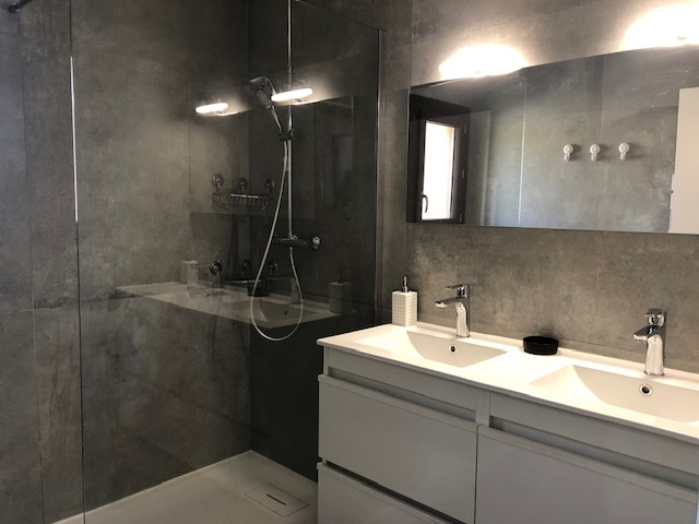 Le gite Domaine Cocobeach - Salle de douche